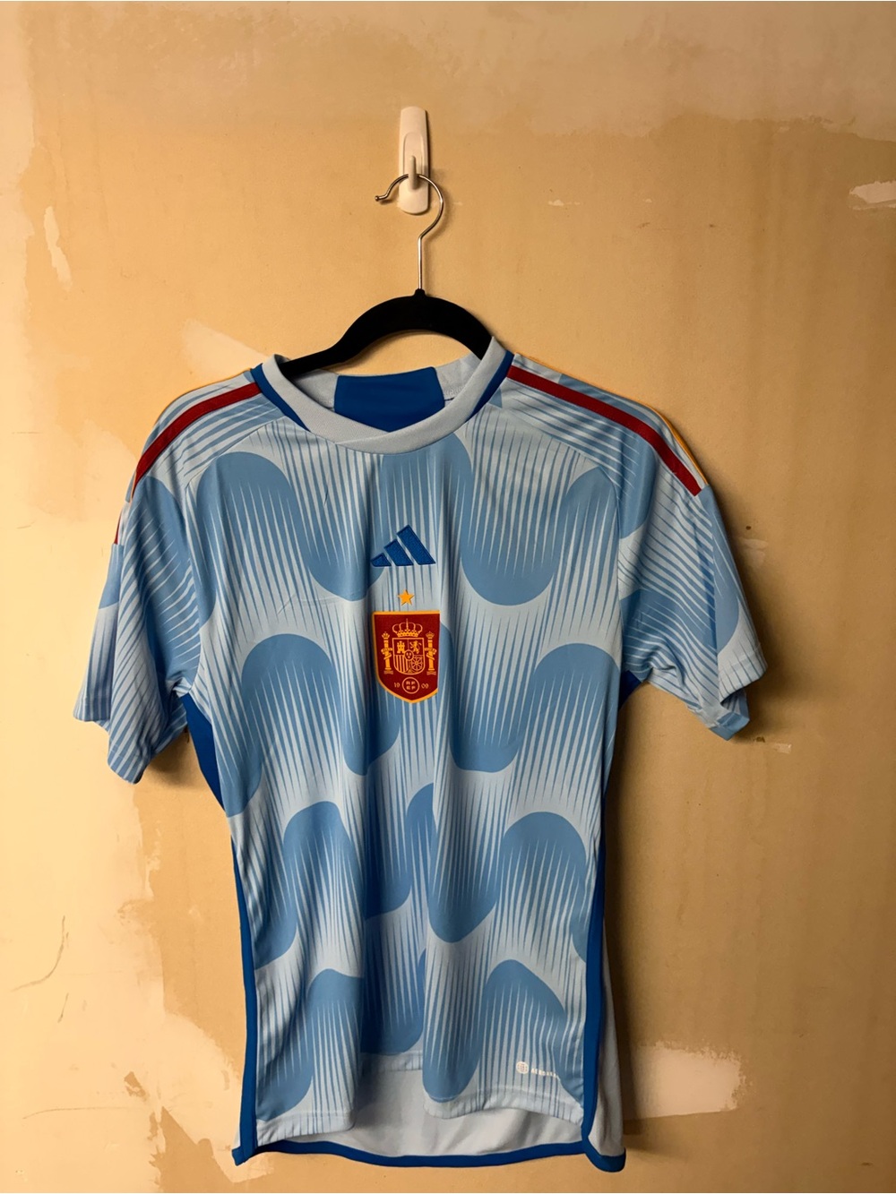 Spain Away Shirt 2022-23 Men’s Medium